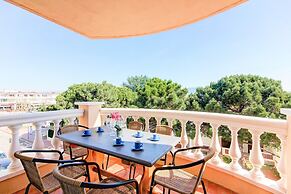 Beachside Stay w/ Pools