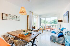 Beachside Stay w/ Pools
