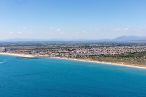 Apartment in Empuriabrava Near Beach
