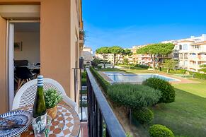 Apartment in Empuriabrava Near Beach