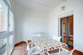 Apartment With Scenic View