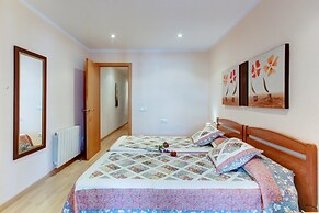 Apartment With Scenic View