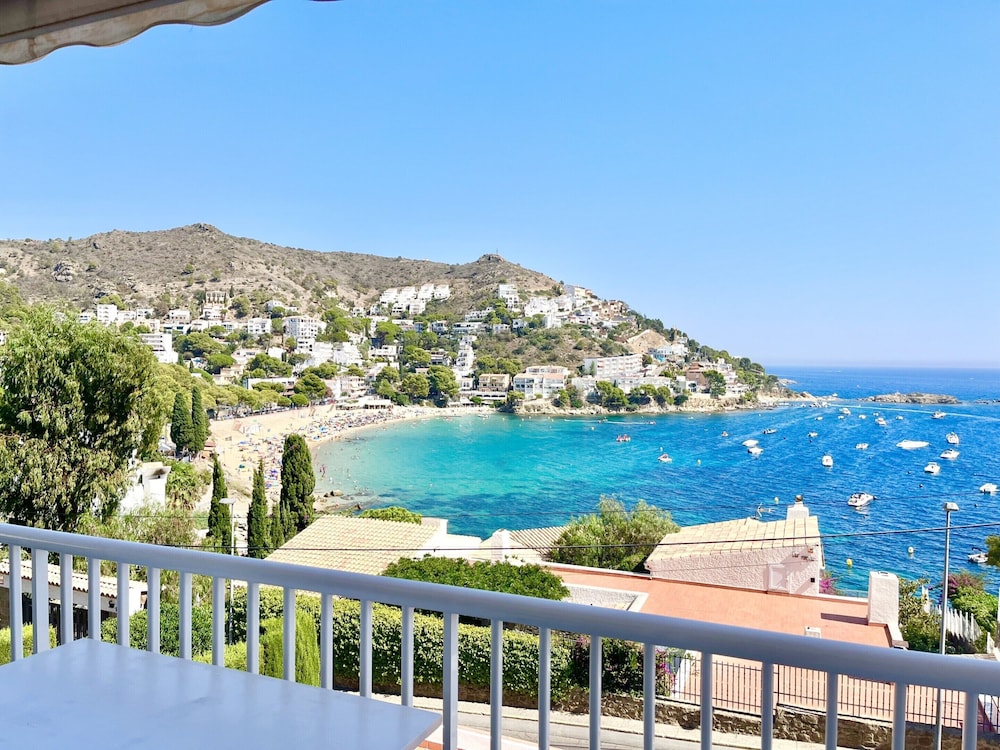 Apartment in Roses Near Canyelles Beach