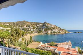 Apartment in Roses Near Canyelles Beach