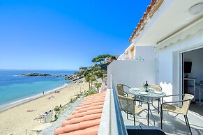 Beachfront Apartment in Platja Almadrava