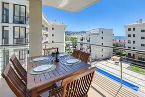 Apartment in Roses Near Sandy Beach
