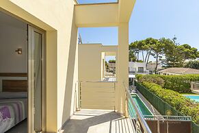 Elegant Villa With Pool