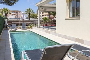 Elegant Villa With Pool