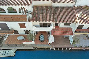 Rustic Chic w/ Mooring Spot