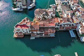 Rustic Chic w/ Mooring Spot