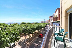 Apartment in Roses by the Beach