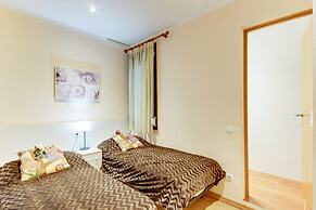 Apartment in Roses by the Beach