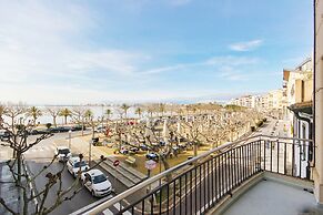 Apartment in Roses by the Beach