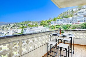 Apartment in Roses With Waterfront Views