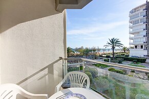 Apartment in Roses on the Beachfront