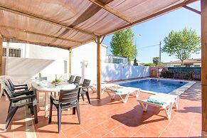 House in Empuriabrava With Private Pool
