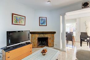 House in Empuriabrava With Private Pool
