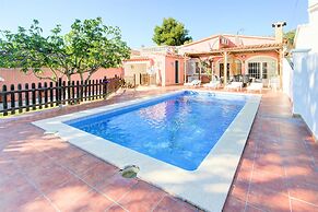 House in Empuriabrava With Private Pool