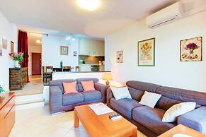 Apartment Empuriabrava Near Sandy Beach