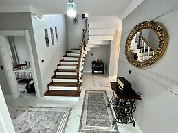 Garden House Villa