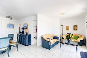 Apartment in Roses Near Sand Beach