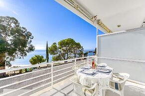 Apartment in Roses Near Platja Almadrava