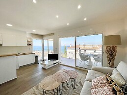 Apartment Near Canyelles Petites Beach