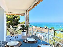 Apartment Near Canyelles Petites Beach