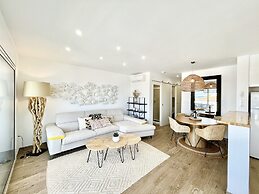 Apartment Near Canyelles Petites Beach