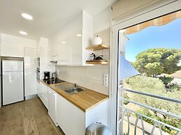 Apartment Near Canyelles Petites Beach