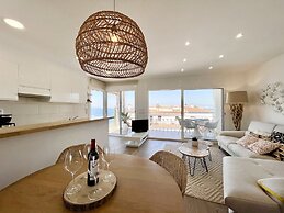 Apartment Near Canyelles Petites Beach
