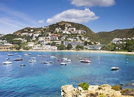 Apartment in Roses Near Sandy Beach