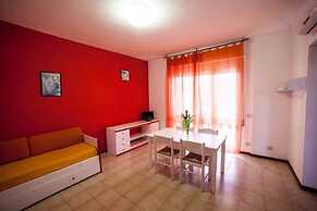 Residence with pool in Luni Mare