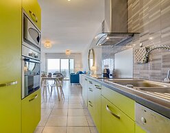 Apartment in Roses by the Waterfront