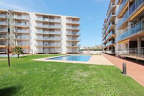 Apartment in Roses Near the Beach