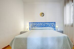 Apartment in Roses by Rocky Beach