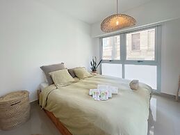 Ayres Suites Moreno