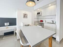 Ayres Suites Moreno