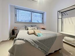 Ayres Suites Moreno