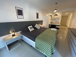 Ayres Suites Moreno