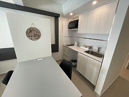 Ayres Suites Moreno