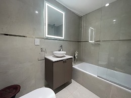 Ayres Suites Moreno