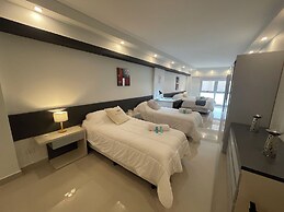 Ayres Suites Moreno