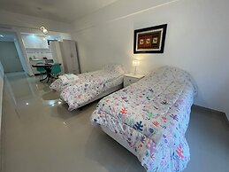 Ayres Suites Moreno