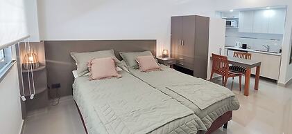 Ayres Suites Moreno