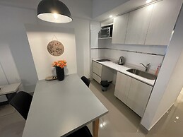 Ayres Suites Moreno