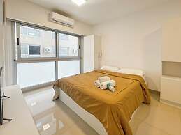 Ayres Suites Moreno