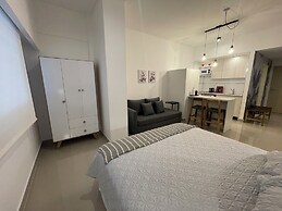 Ayres Suites Moreno