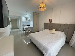 Ayres Suites Moreno