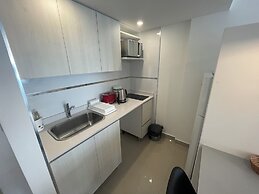 Ayres Suites Moreno